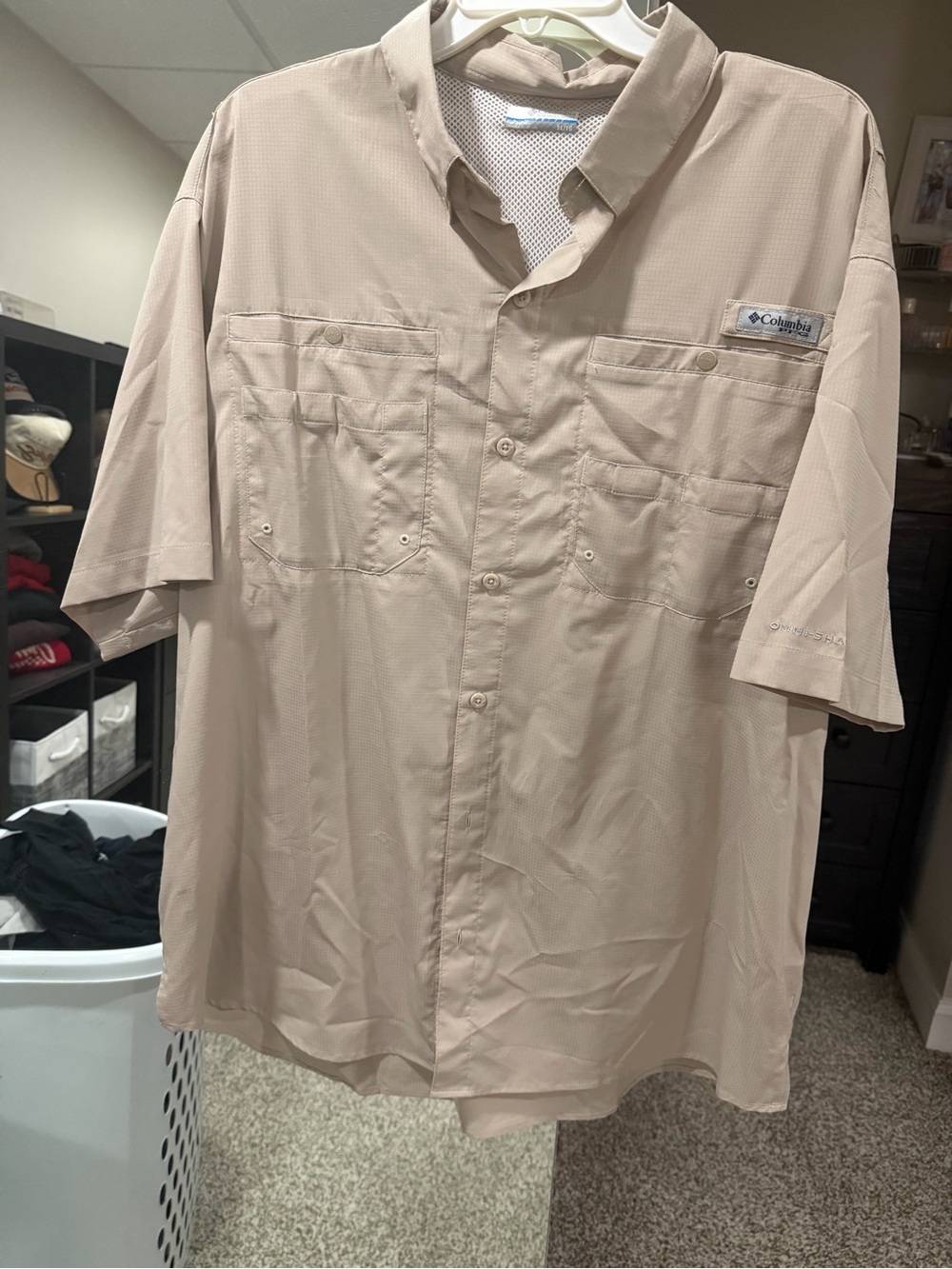 Columbia Beige Short-Sleeve Lightweight Fishing Shirt